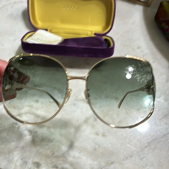 Gucci sunglasses GG0225S - Picture 12 of 17